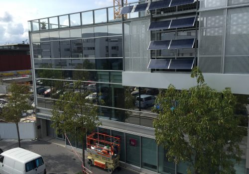 Film solaire - Film anti chaleur - Facade pole emploi Bordeaux Nacelle apres
